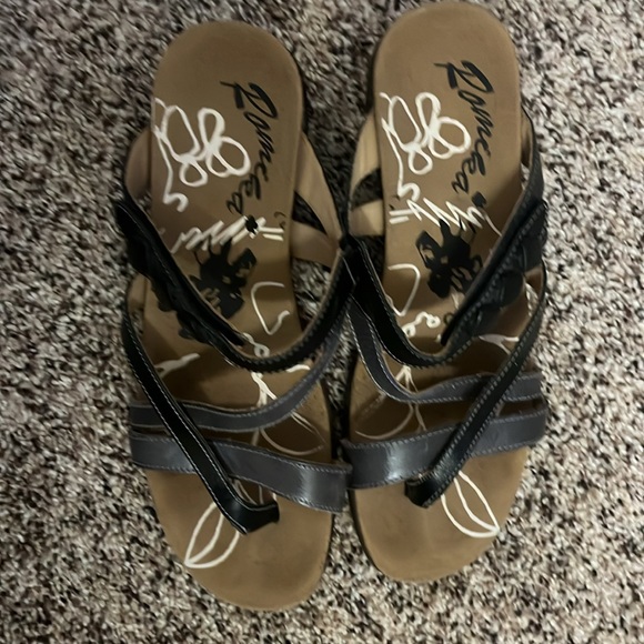 ROMIKA Strappy black leather wedge sandals - Picture 3 of 8